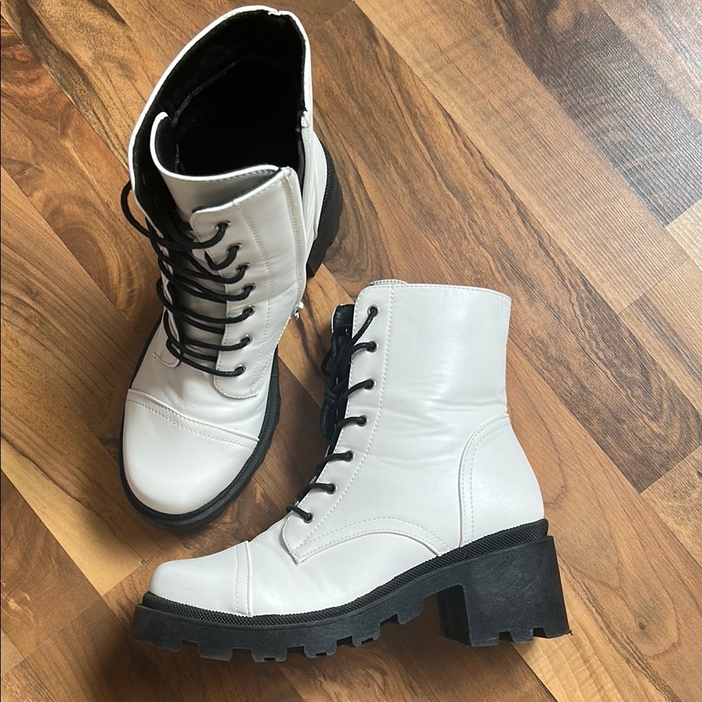 Women's White Lace-Up Ankle Boots